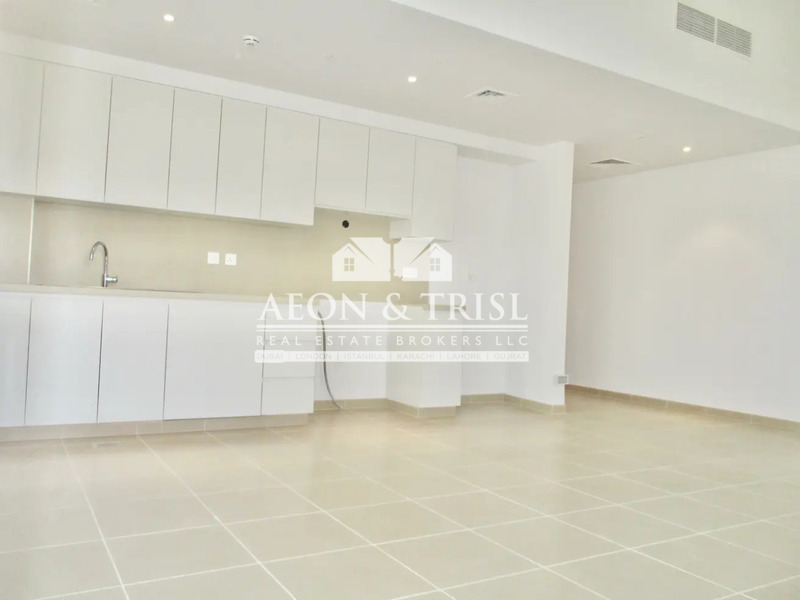 Spacious | 2 Bedrooms | Rented | Good Layout-pic_2